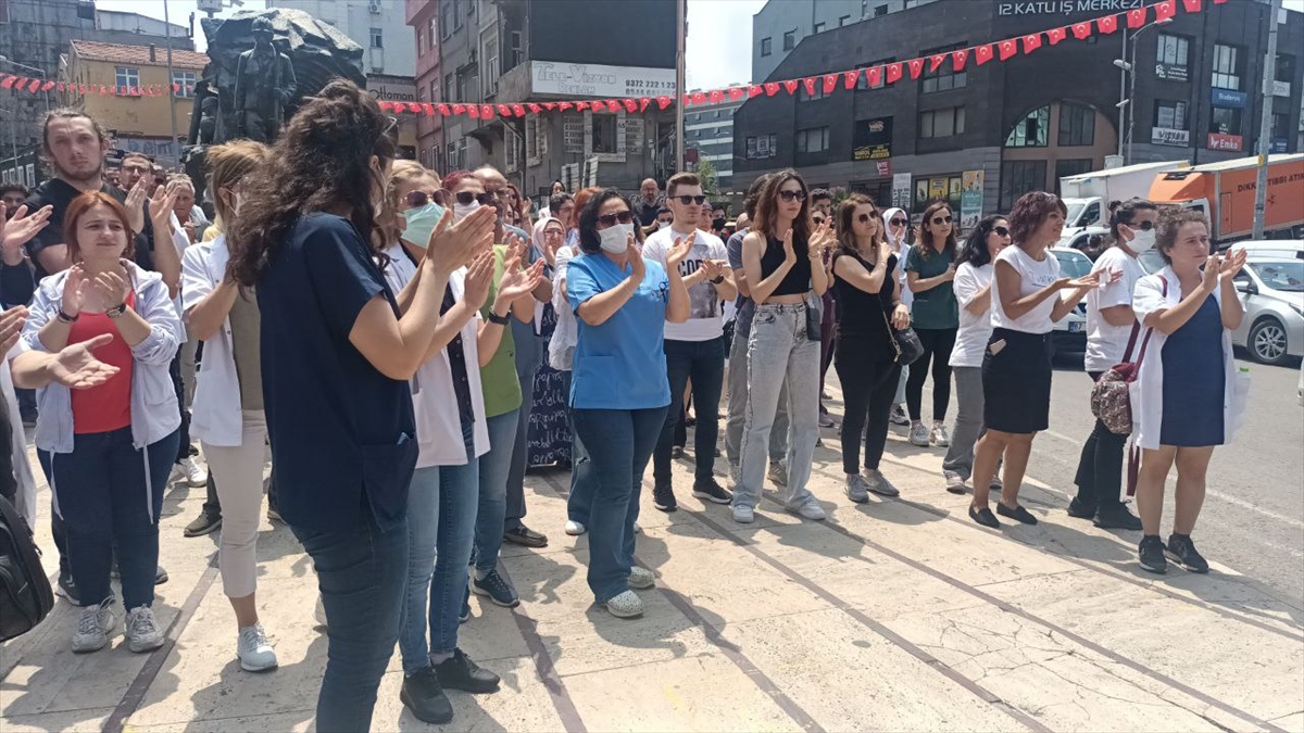 Sakarya ve Zonguldak'ta doktorlardan meslektaşları Karakaya'nın öldürülmesine tepki