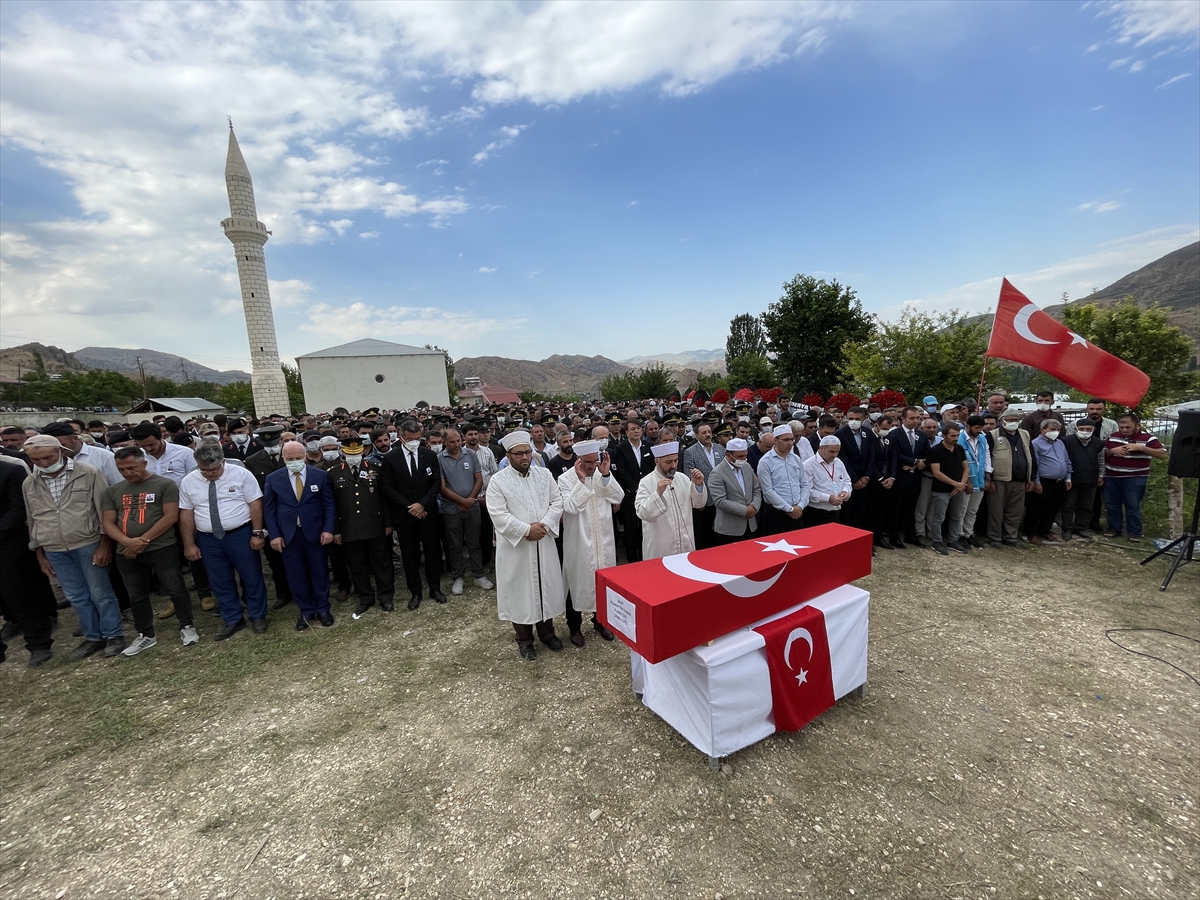 Şehit Piyade Uzman Çavuş Selahattin Taşkın, Son yolculuğuna uğurlandı!