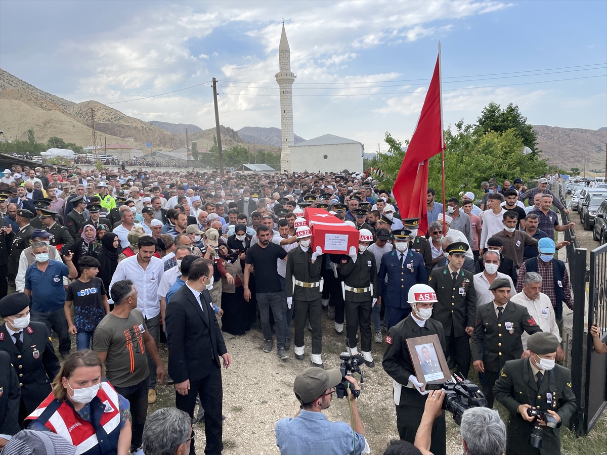 Şehit Piyade Uzman Çavuş Selahattin Taşkın, Son yolculuğuna uğurlandı!