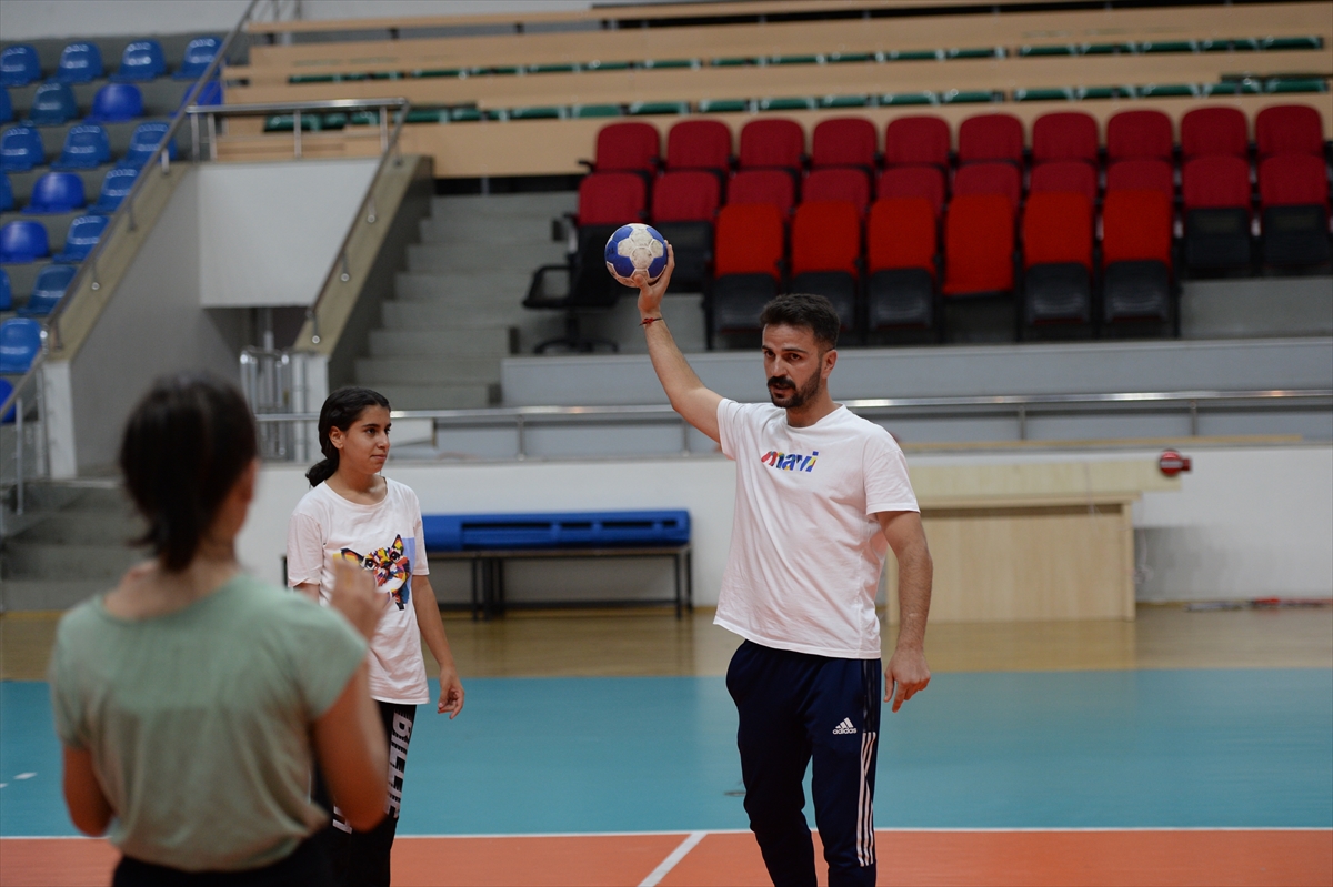 Bingöllü Kız Sporcuların Hedefi Hentbolda Ay-Yıldızlı Forma