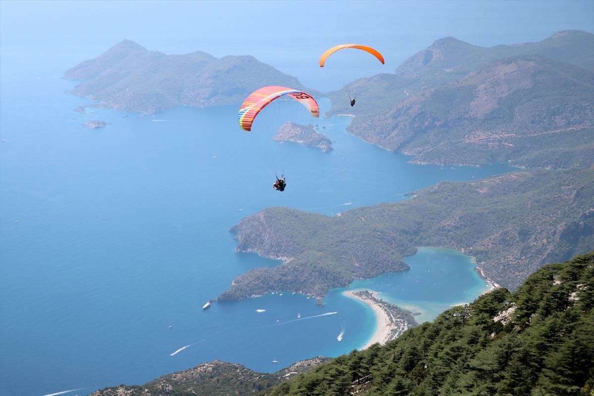 Babadağ'dan Yılın Başından Beri 54 Yamaç Paraşütü Yapıldı