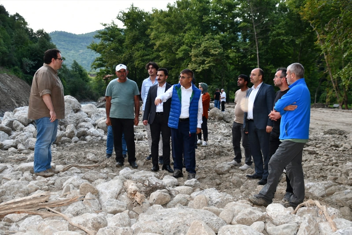 Karabük'te Selde Zarar Gören Köy Yolları Onarılıyor