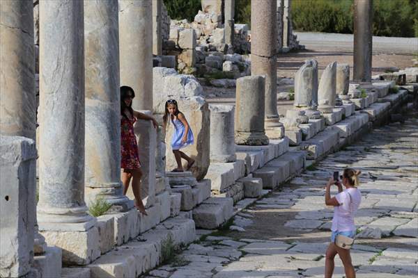 Patara Antik Kenti'nin Ziyaretçi Sayısı Artıyor