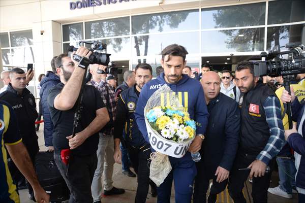 Fenerbahçe Futbol Takımı, Kamp İçin Antalya'ya Geldi