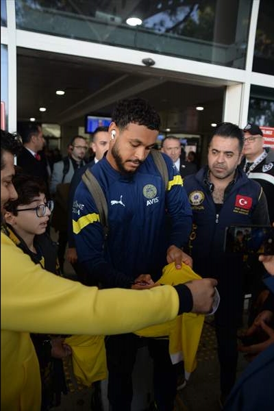 Fenerbahçe Futbol Takımı, Kamp İçin Antalya'ya Geldi