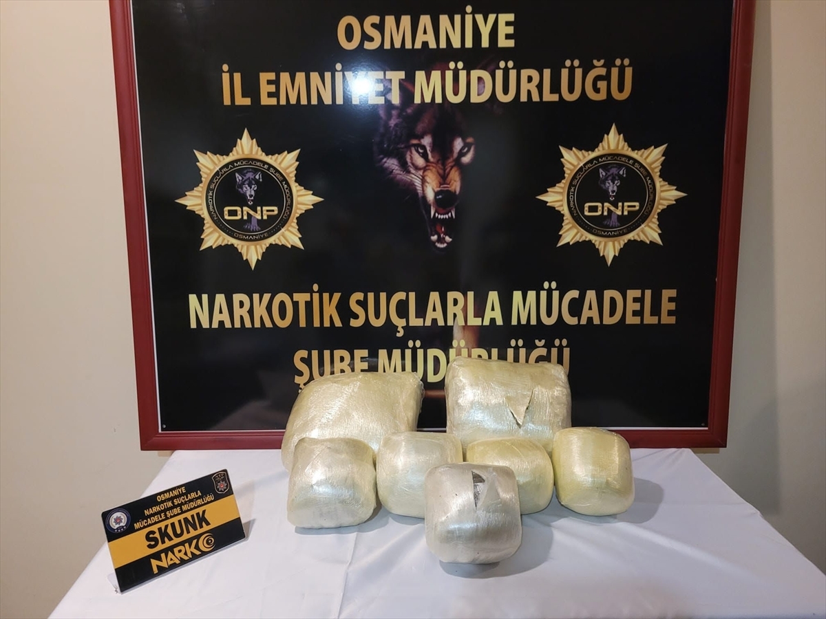 Osmaniye'de Yolcu Otobüsünde 9 Kilo 650 Gram Uyuşturucu Ele Geçirildi